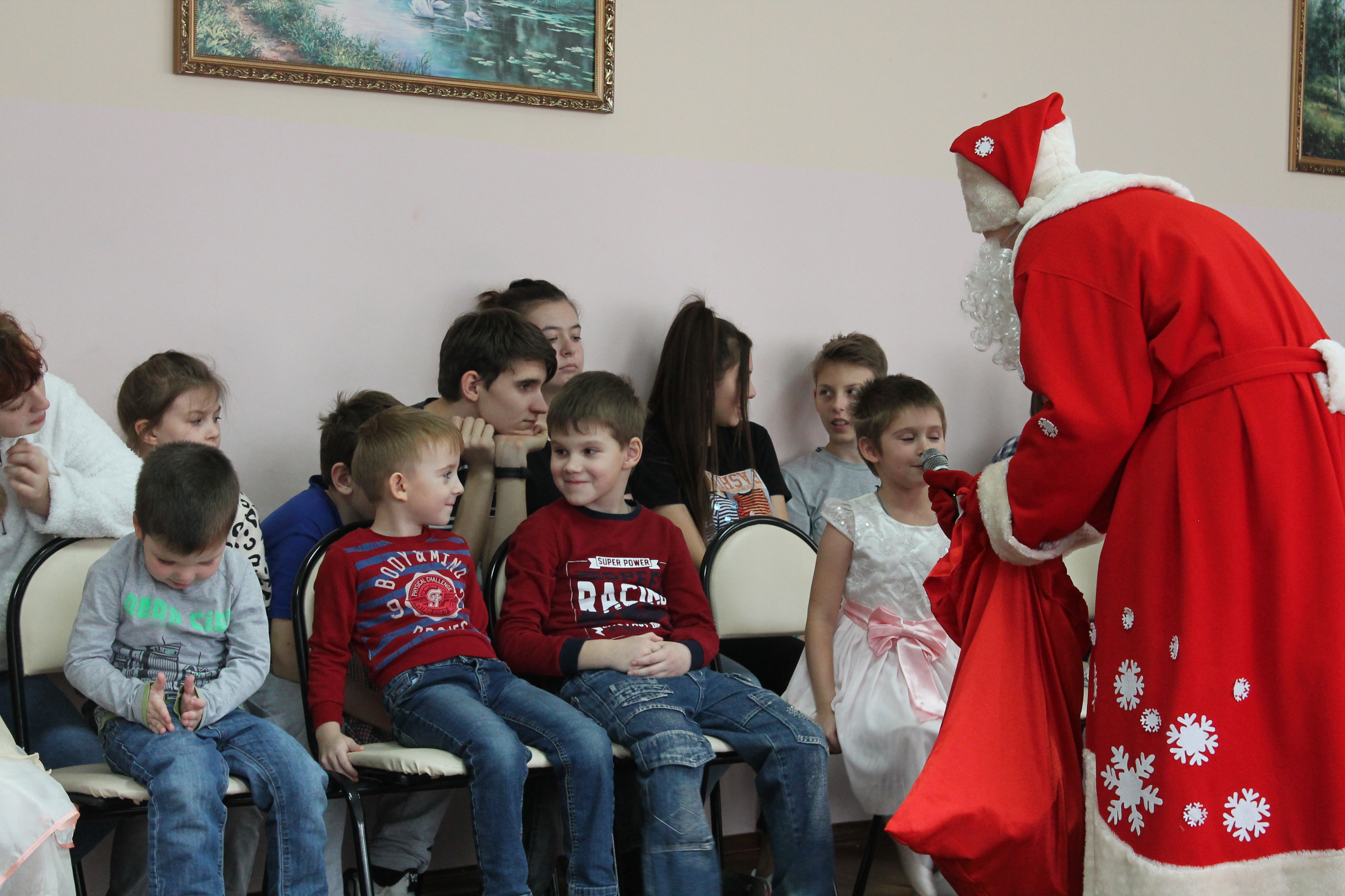 дом ветеранов новогоднее представление. кубасы школа на ёлке. елка во дворце профсоюзов. празднование нового года дома. новогоднее представление 27 декабря в дк приокском.