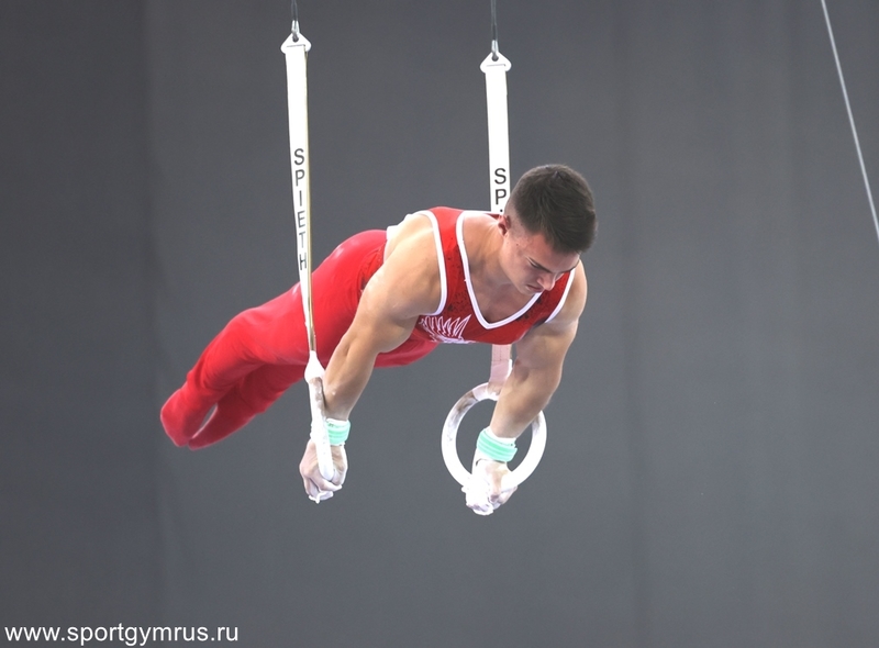 Белозерцев Дмитрий гимнаст