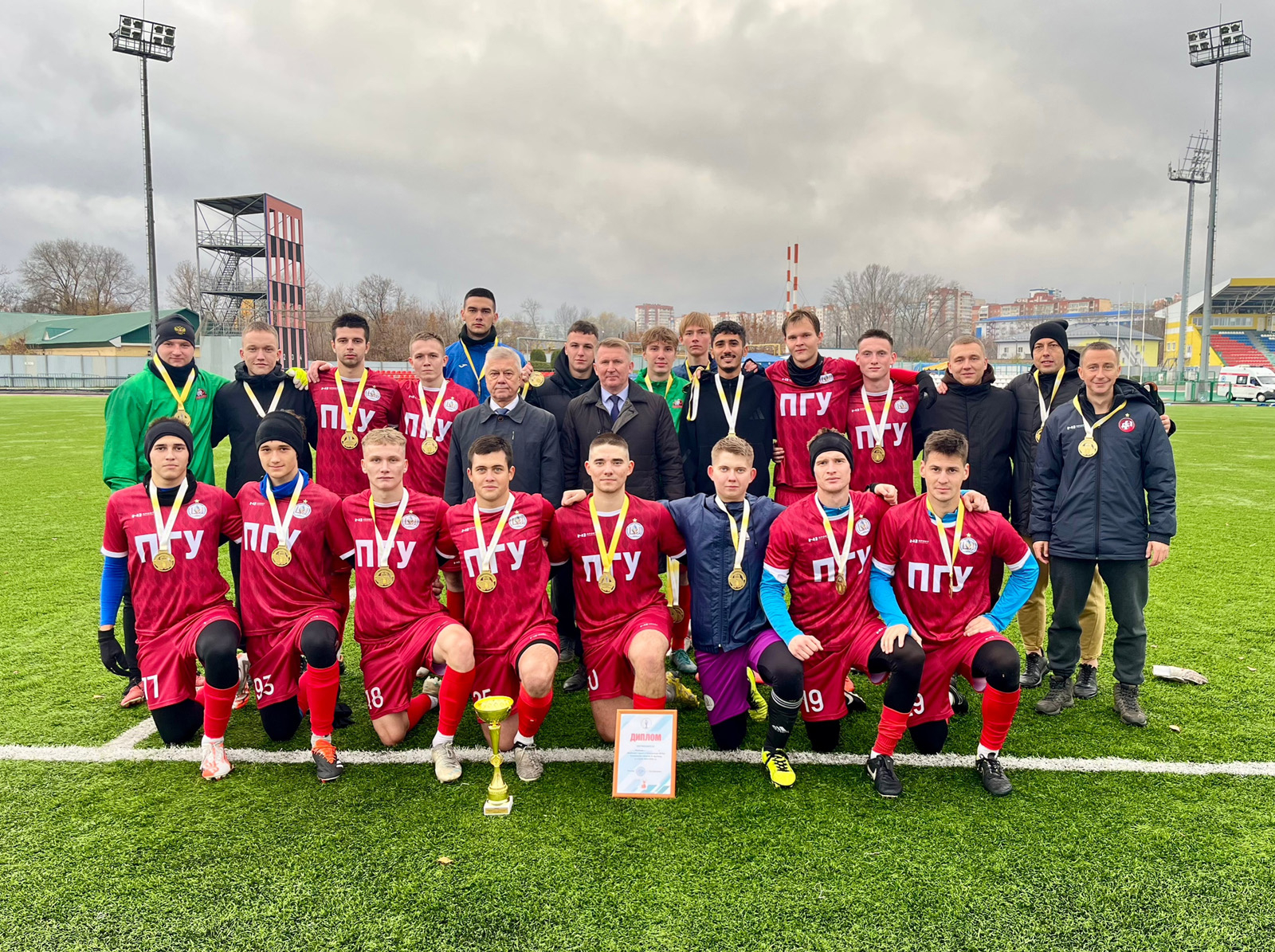 ПГУ стартовал на областной универсиаде с победы на футбольном поле